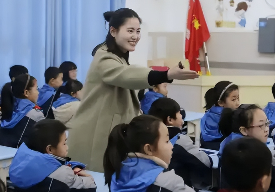 大学生|父母眼中“满意度高”的职业排名，老师无缘前三，榜首很受青睐