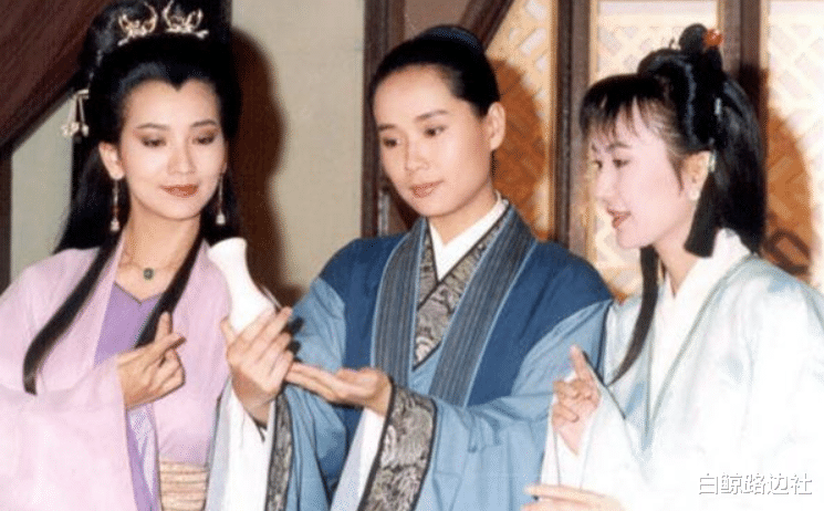 叶童|59岁叶童庆生！满头白发凌乱如鸡窝，皱纹横生怼脸自拍被指吓人