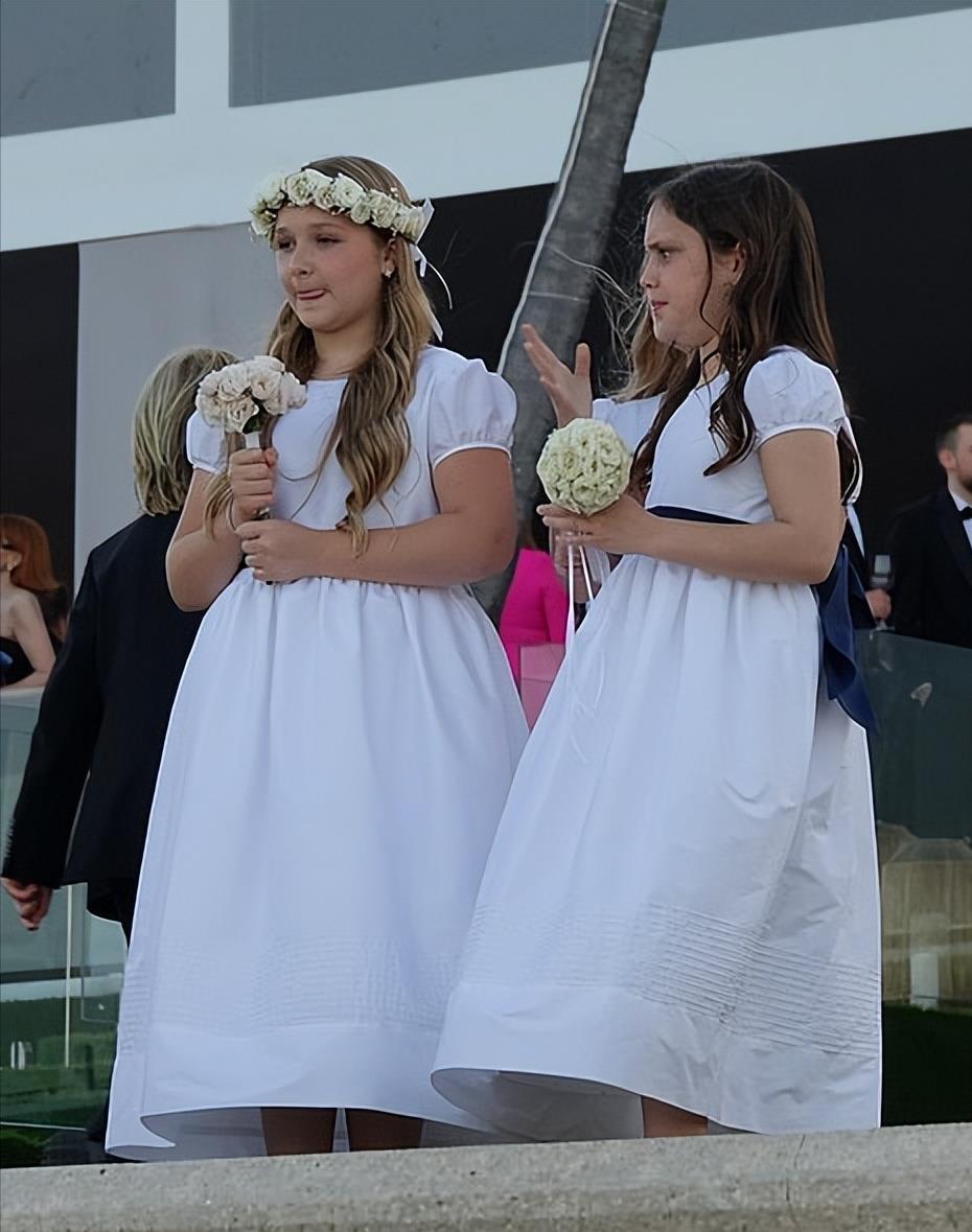 三体|小贝长子大婚现场！新娘穿白纱亮相太美，10岁小七当花童玩得好嗨