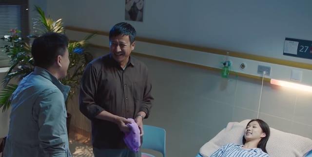 张天爱|分界线：马冬生心仪对象首露面，马瑾遇到后妈直接双手称赞