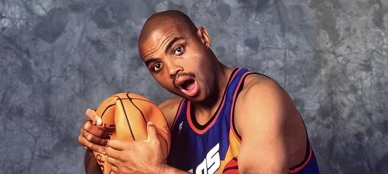 NBA5个改变联盟格局的“神级”交易:绿军智取拉塞尔,公牛赚皮蓬