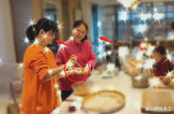 大S|大S为具俊晔学包水饺，S妈手把手教母女俩好有爱，网友：舔出茧了