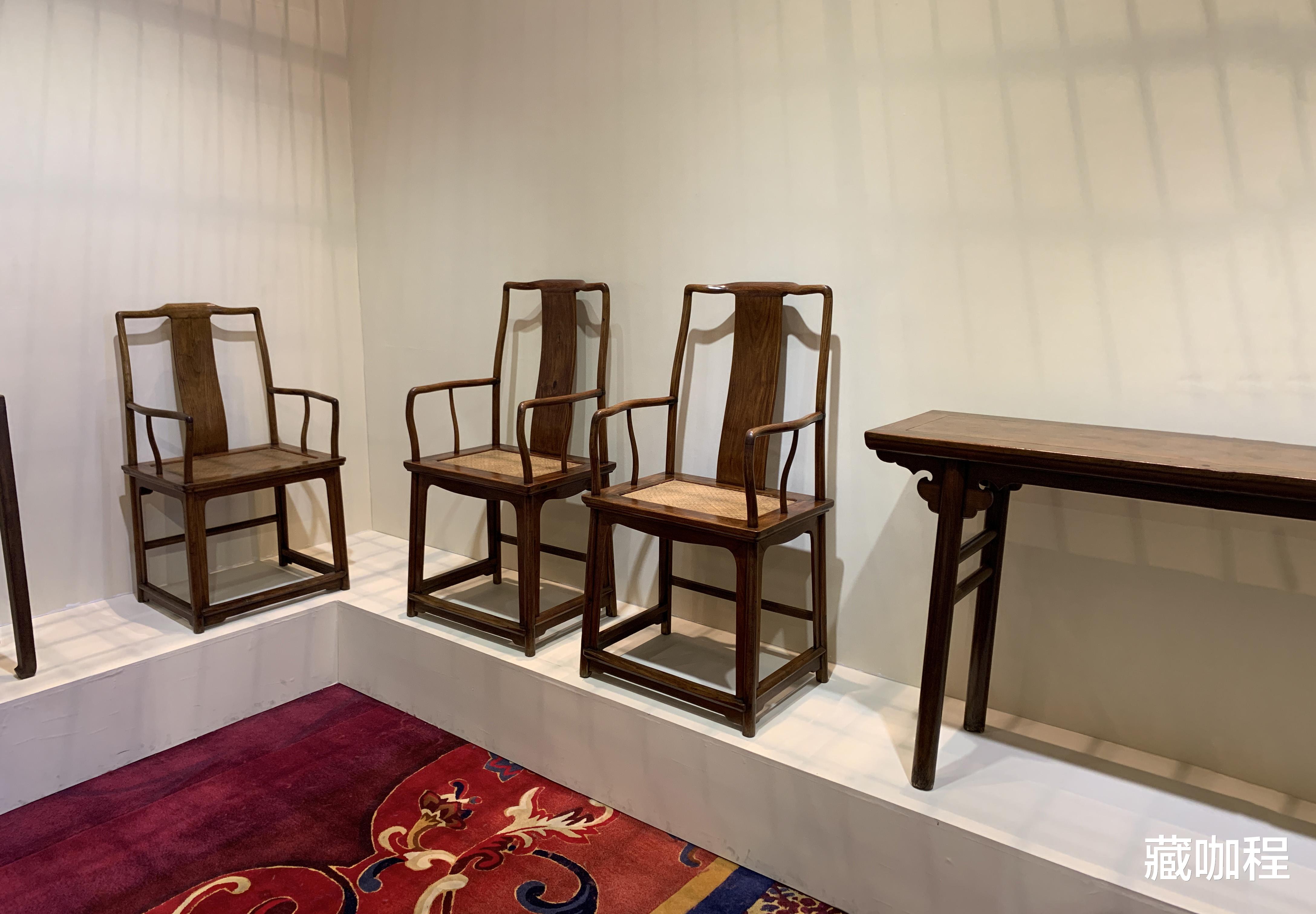 黄花梨|老底清理适度,黄花梨南官帽对椅322万成交