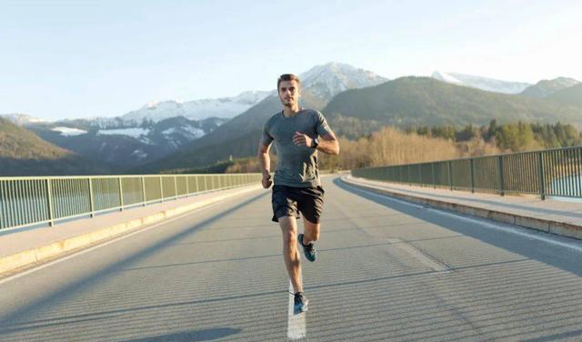 跑步 为什么不提倡跑步减肥？业内人士透露，跑步对减肥无效！