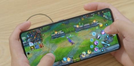 iqoo|iQOO9“生而强悍”,骁龙8+增强版+E5屏+12W闪充,限时特惠600元