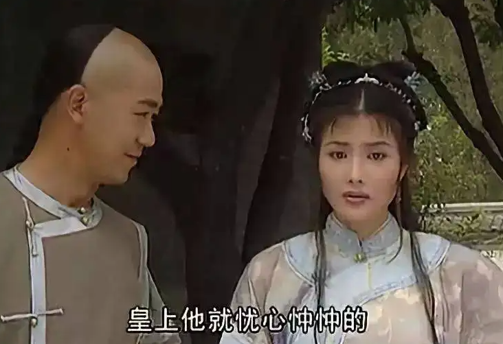 杨丽菁|被打得好惨！出轨、家暴、控制狂，被嘲僵尸脸的她怎么总遇“恐怖情人”？