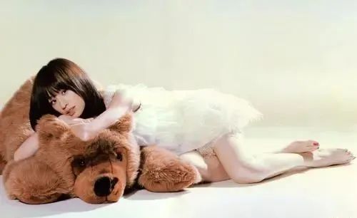 王心凌|全网男人的女神回归：曾被前男友曝光私密照，遭亲爸抛弃，40岁依然甜美