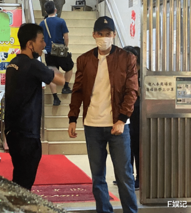 金·卡戴珊|向连诗雅求婚的船上布置曝光 陈家乐宣布喜讯后首现身拍剧很精神