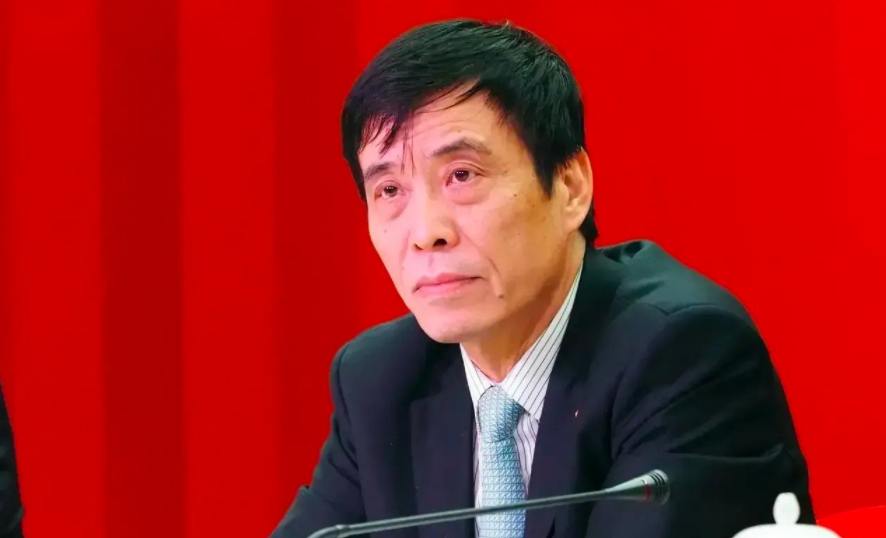 李霄鹏|陈戌源头大了！四支中国足球队决定退赛，国足李霄鹏也要辞职，咋整？