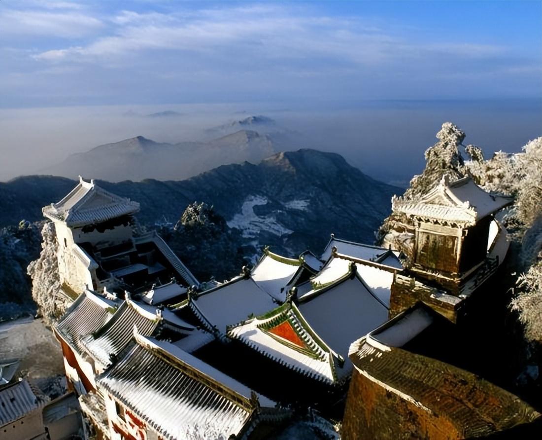 销售额|就差空气收费了,我国出了名“宰人”的三座名山