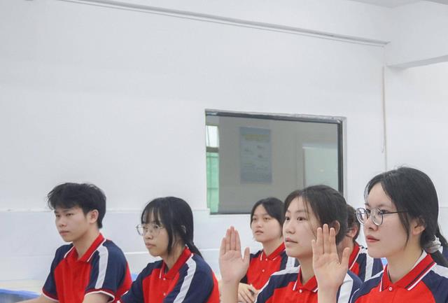 教育部对民办高中“约定有三”，招生渠道有新变化，家长却犯了愁