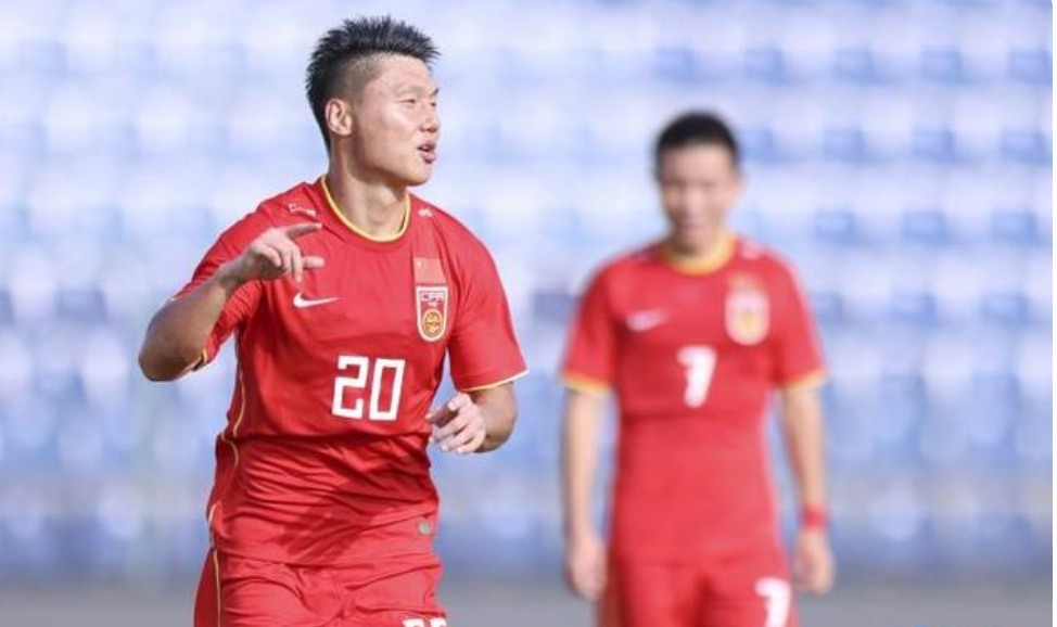 u23|近期爆红的20岁国脚方昊：体脂率降到10%以下，U23全队在抢玉米吃