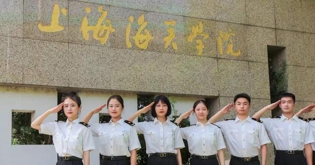 招聘|走过场吗?国考海关部分岗位过审人数为零,招聘条件成为拦路石