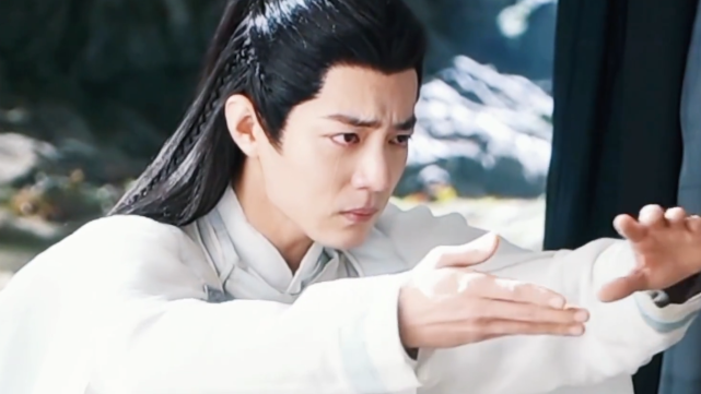 肖战|玉骨遥:肖战临场发挥的一段戏,意外成全剧经典,导演直呼选对人