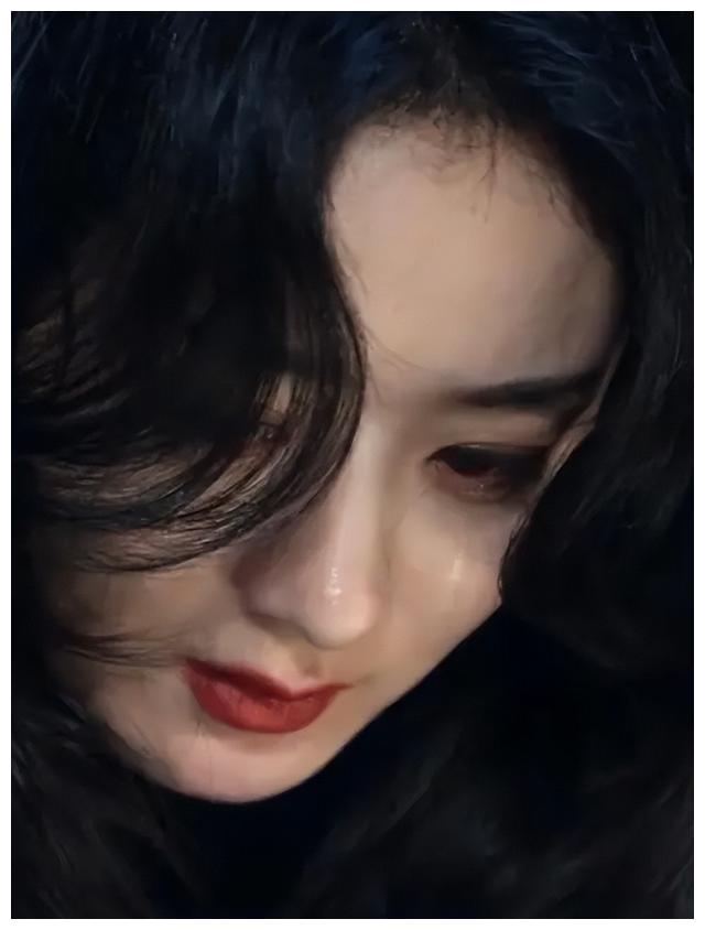 陈宇宙|《风吹半夏》看懂半夏和裘毕正死磕，才明白陈宇宙为何钟情婚托