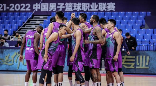 广东男篮|恭喜！CBA广东男篮签下定海神针辽宁200万美元做出应对针锋相对