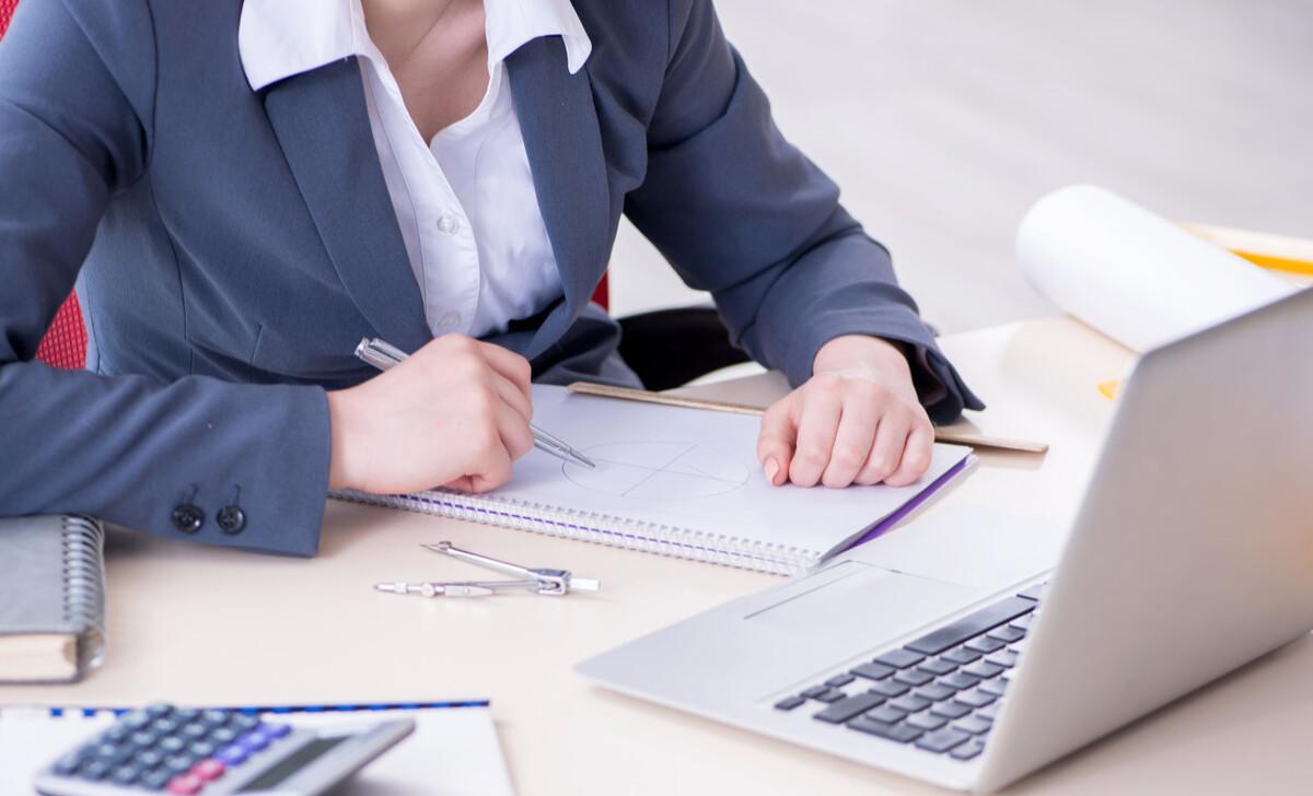 |老东家开价800万收购小白公司,面对诱惑,小白该如何抉择