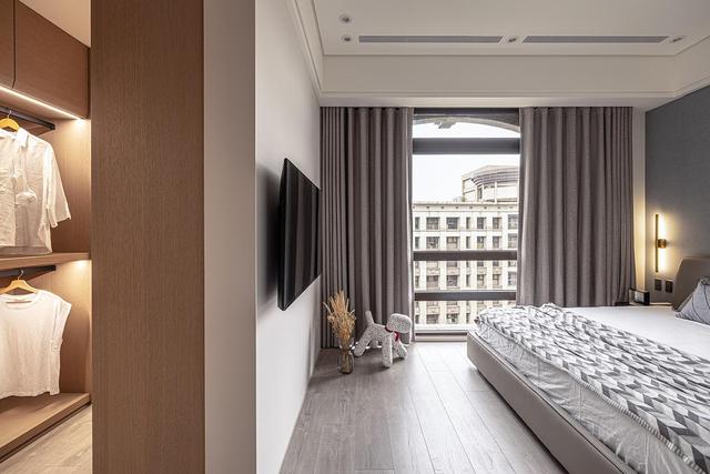 她家的户型改造真的绝:130㎡,轻松拥有“大横厅”和超多储物设计