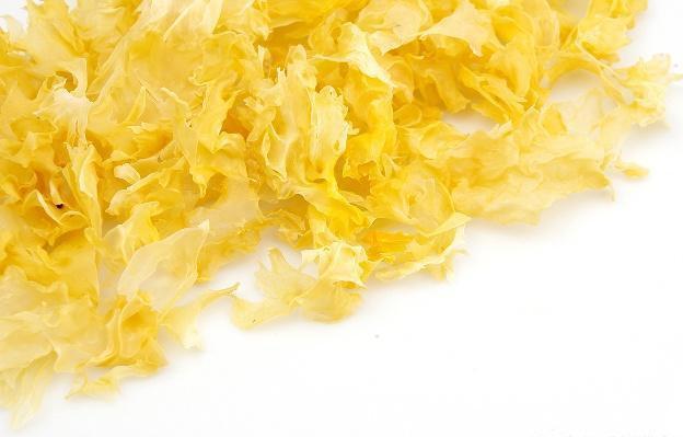 胶原蛋白|年龄大却“显小”的女人，可能都在吃“这种东西”，补充胶原蛋白