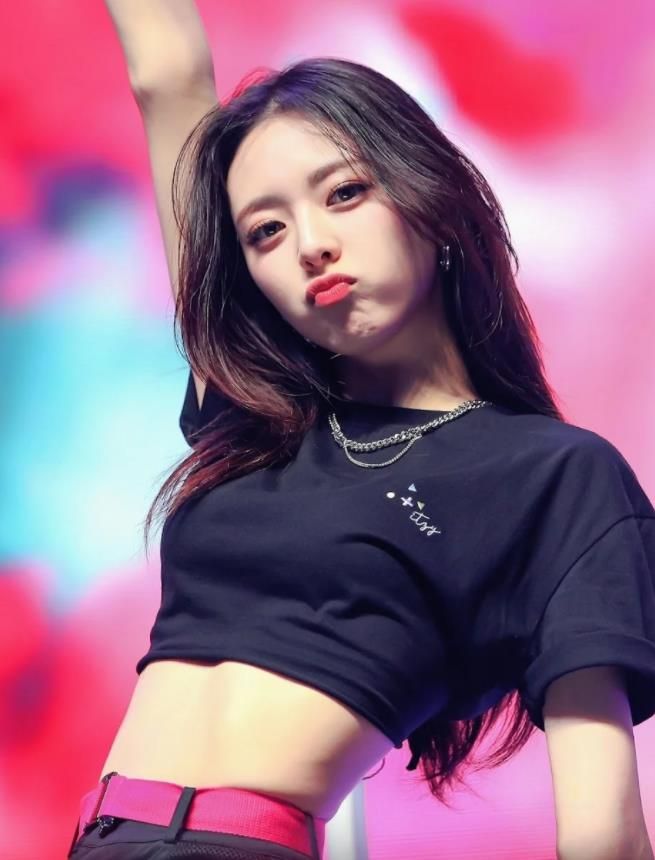 itzy|被指瘦到“肋骨现形” 掀热议 ITZY Yuna安慰粉丝：我有好好吃饭