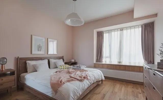 这是我见过最漂亮的日式装修，一个主卧就把我惊艳到了，高雅大方