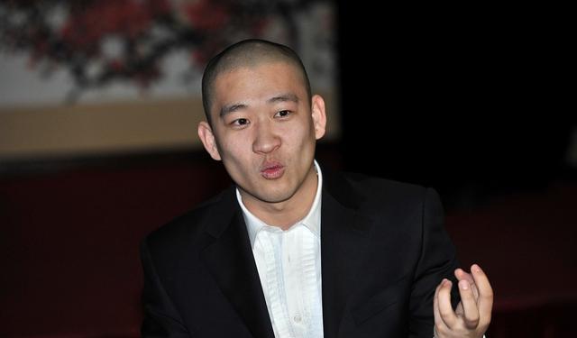 郭德纲|离开德云社的都是主动走的吗？有被郭德纲踢出去的，郭鹤鸣算一个