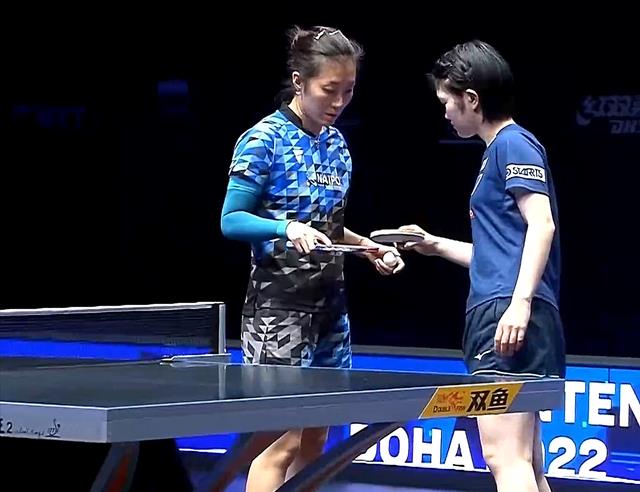 |决胜局因伤退赛！17岁小将1-3落后未放弃，最终女单夺冠