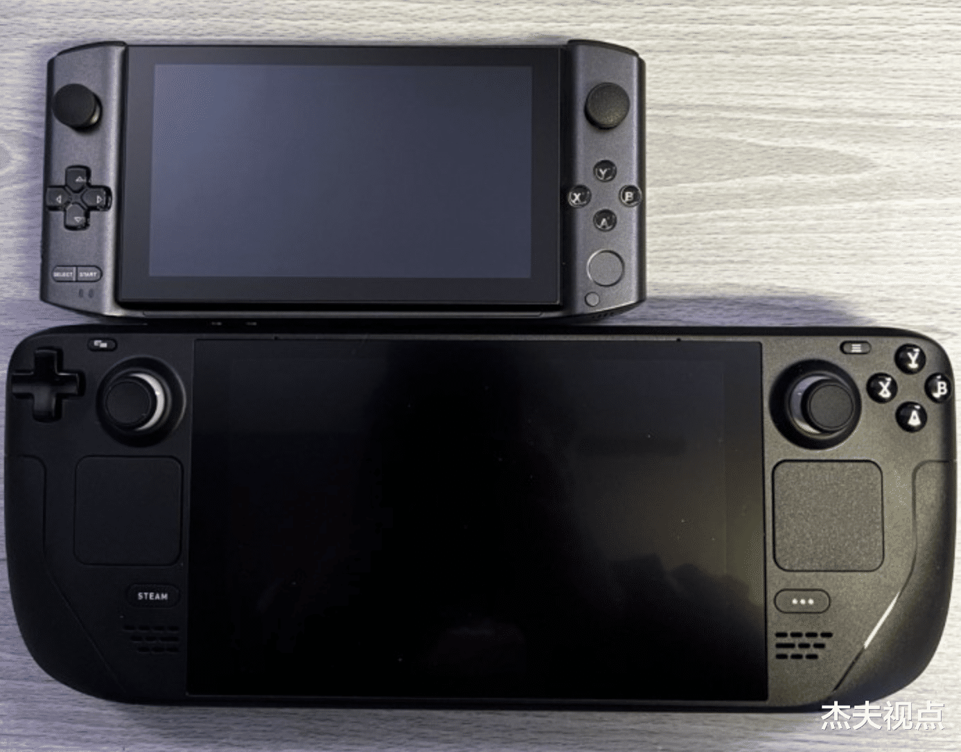 steam|史上最强掌机Steam Deck来了：不但性能够强，个头也够大