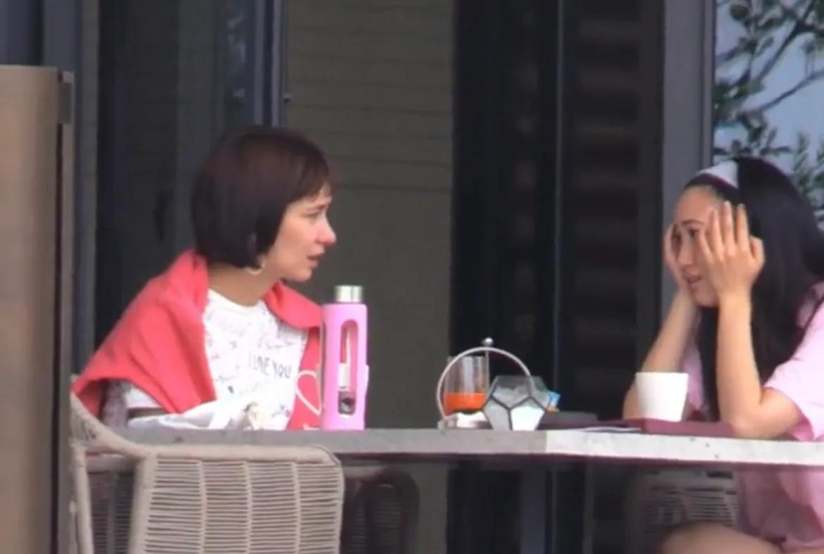 韩庚|卢靖姗晒老公视角美照，挺孕肚骑车活力满满，孕肚明显四肢纤细