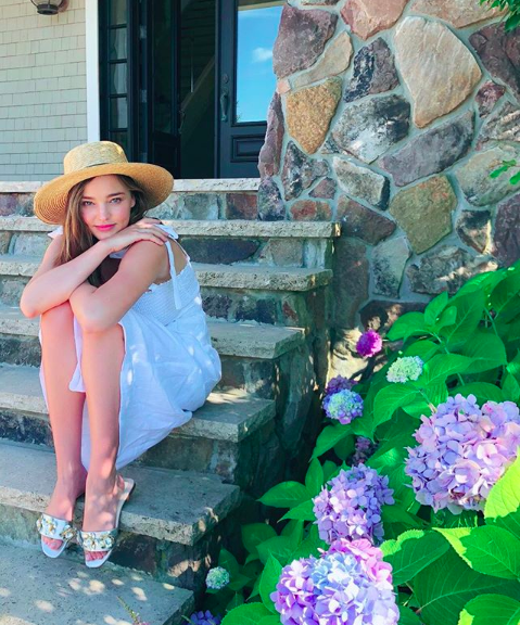 肠胃 米兰达可儿二胎产后半年瘦不下来？这只斩男色唇膏救了她