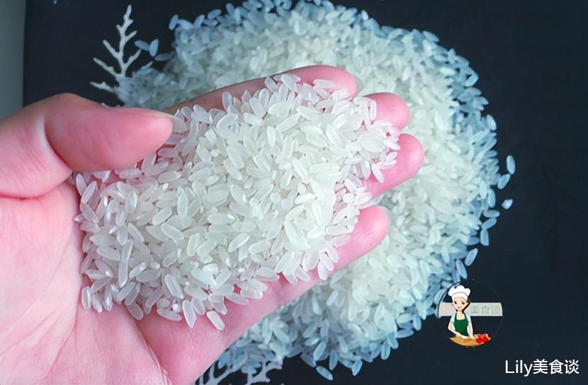 买大米时，不管是啥牌子，米商贩：认准这4点，轻松选出优质好米
