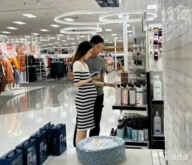 女孩|对抗刘强东4年,被舅舅坑惨,章泽天笑到最后,碰瓷女孩得到什么