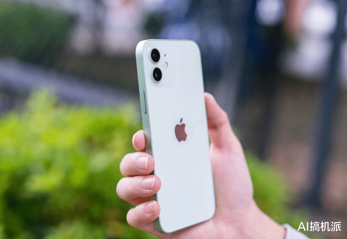 苹果|苹果新设计稳了，双挖孔屏iPhone，果粉：这外观又要用5年？