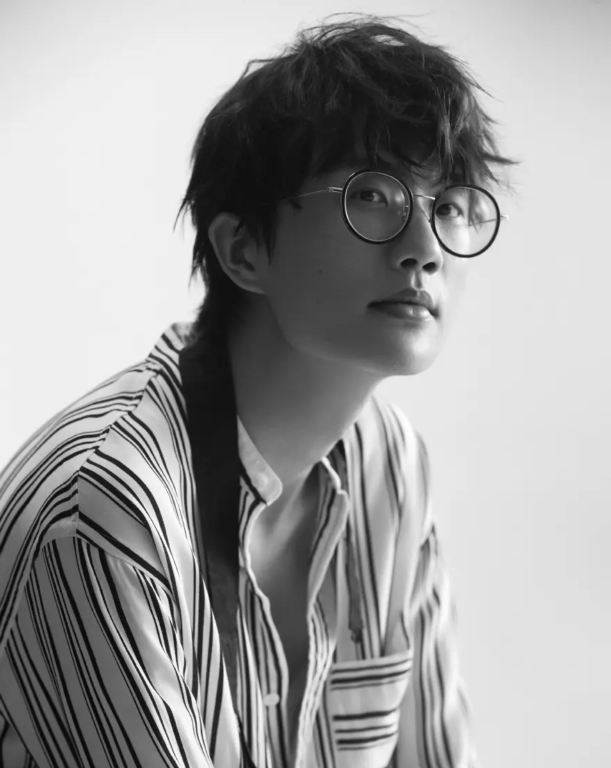 六哲|00年代十大当红网络歌手现状：郑源当教授，冷漠在带货，六哲打PK