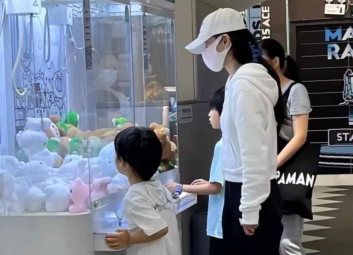 黄晓明|曝叶柯已住进黄晓明婚房,男方让儿子喊其妈妈,ab欲剥夺他的探视权