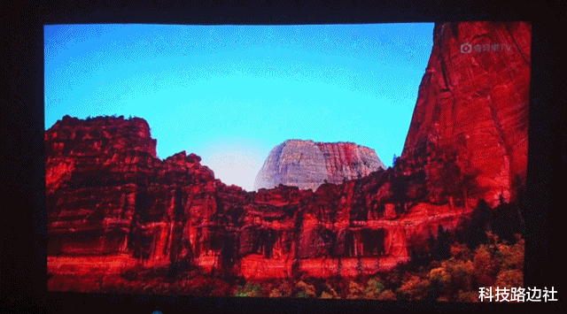 投影仪|春节在家看大片，投影仪怎么选？先搞明白短焦和长焦