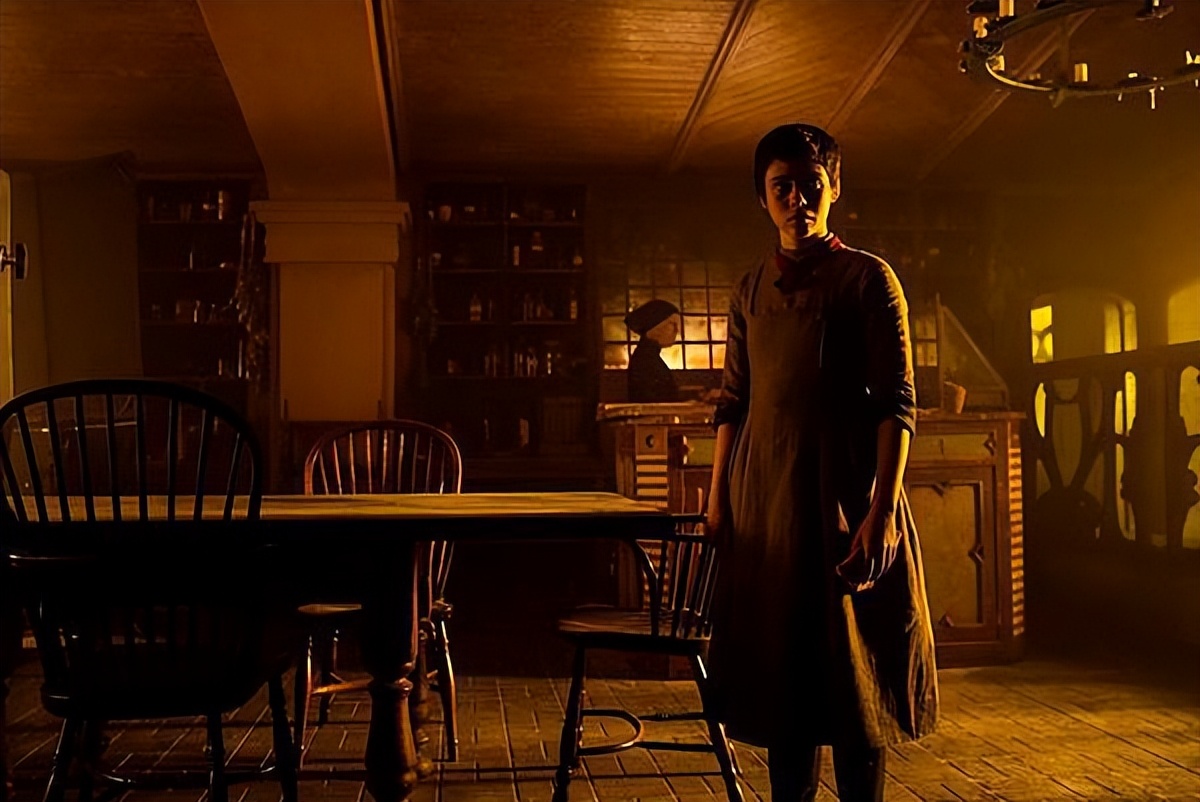 战栗糖果屋|《战栗糖果屋》影评：戴小粉红帽的美丽小女孩的故事