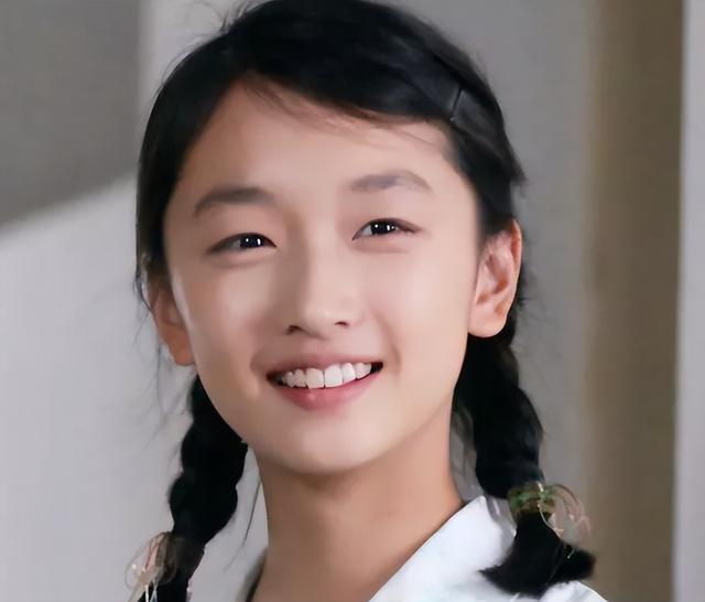 周冬雨|华少采访周冬雨:你姥爷去世时,你很伤心吧?周冬雨:我非常高兴