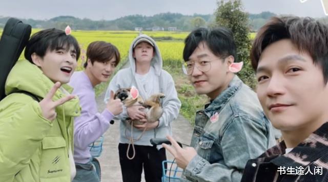 欢迎来到蘑菇屋|《欢迎来到蘑菇屋》有多穷？没预算请魏晨，蹭机票去录制，太惨了