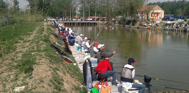 广东省|广东一男子户外野钓，意外收获了1条皮包骨的“怪鱼”，认识吗？