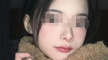 女孩|00后脑瘫女孩拍视频走红被攻击：“你是装的脑瘫吧？还拍视频炒作！”