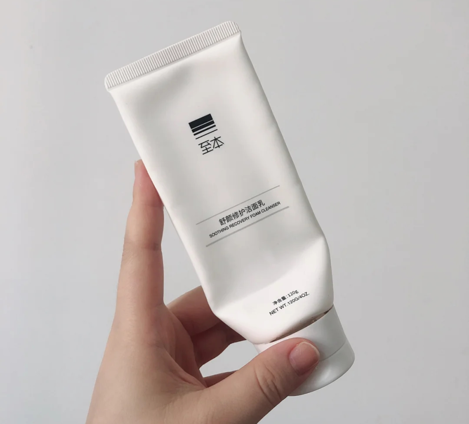 运动 热门洗面奶测评推荐:净痘除螨,收敛毛孔,让肌肤光鲜亮丽