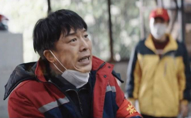 贾玲|票房破9.83亿，击败黄渤贾玲主演新片，贺岁档票房冠军稳了