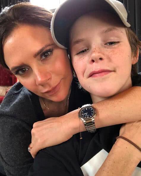 明星夫妻|贝克汉姆三个儿子都喜欢成熟型女友，三子克鲁兹高调放闪先迎七夕