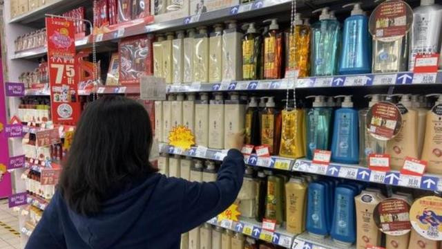 穿衣搭配 “洗发水”中国顾客满意度：霸王排第15，飘柔、海飞丝无缘前5