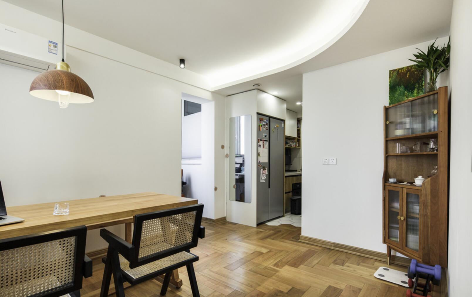 她65㎡小家,堪称“装修模板”,户型虽奇葩,却看不到丝毫的浪费