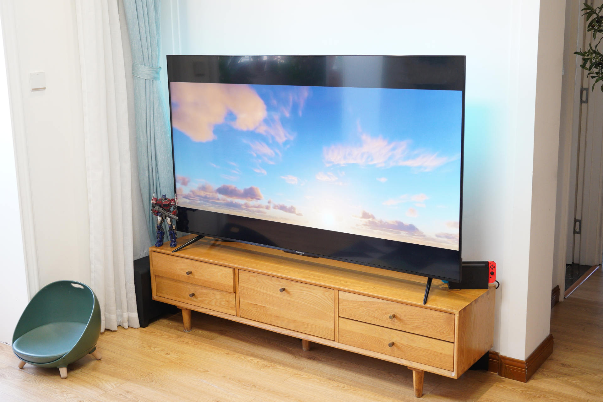 苹果|不到7000元入手75寸背光分区电视，雷鸟75S545C真实体验如何？