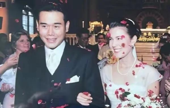 pinky|从国民女儿到人人喊打的小三最后沦为法制咖 Pinky的戏剧人生