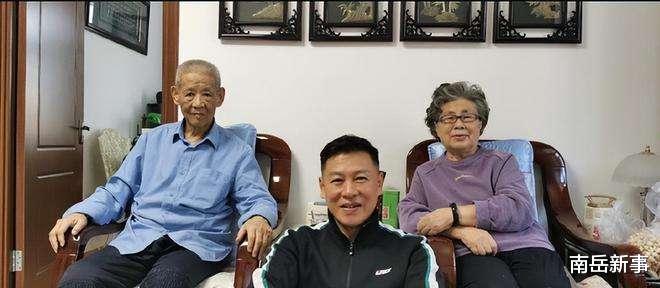 胡亚捷|胡亚捷：和汤静结婚30年，三次差点离婚，最终用爱化解矛盾