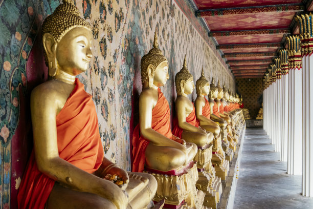 三清山|亚洲最大的大佛寺院，被誉为“亚洲最大”的大佛寺院，轮廓清晰如新